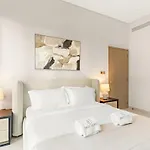 First Class 2Br Luxurious Downtown Bliss