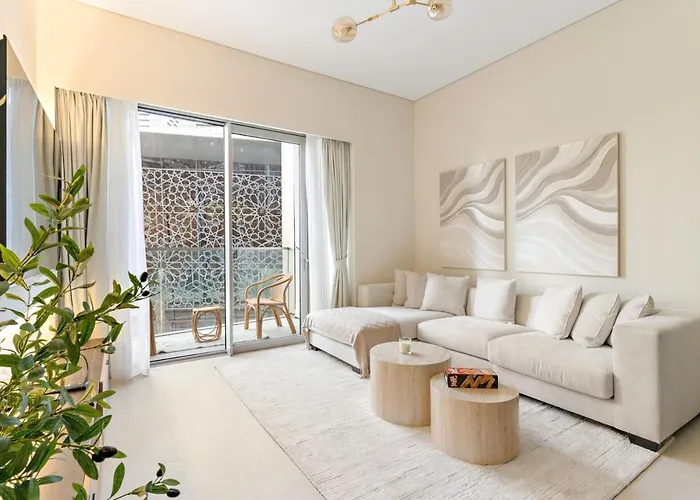 First Class 2Br Luxurious Downtown Bliss