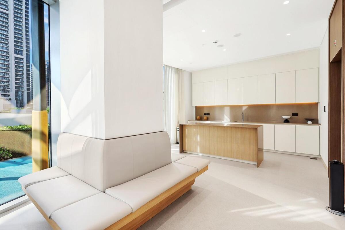 First Class 2br Luxurious Downtown Bliss Dubai