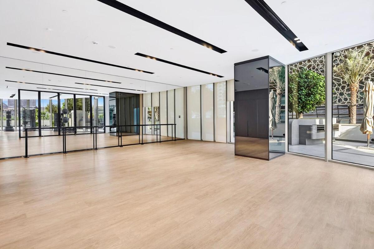 Apartment First Class 2br Luxurious Downtown Bliss *